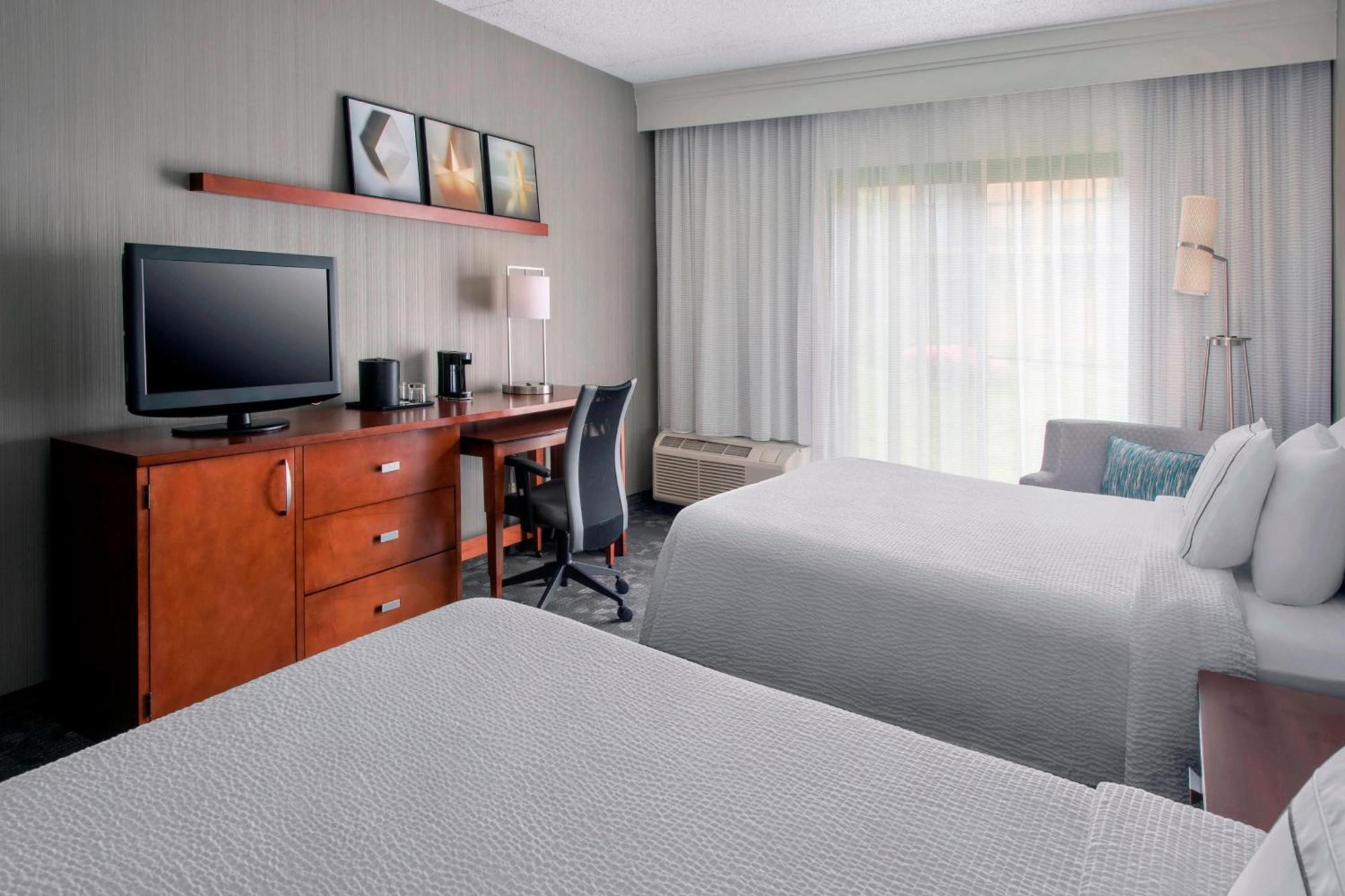 Queen Room Two Queen Beds
